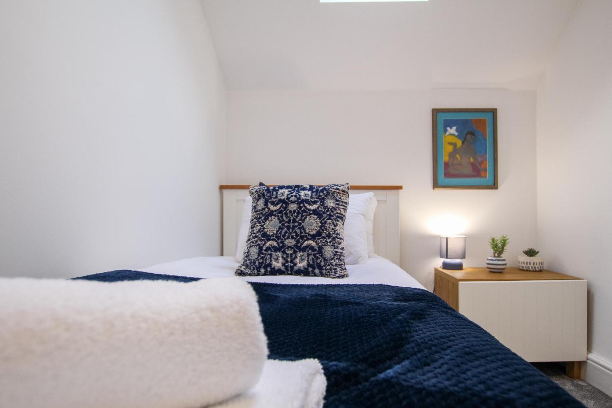 Fairways View - Spacious Apartment - Sleeps 6 - Lovely Views - By Rework Accommodation 호이레이크 외부 사진