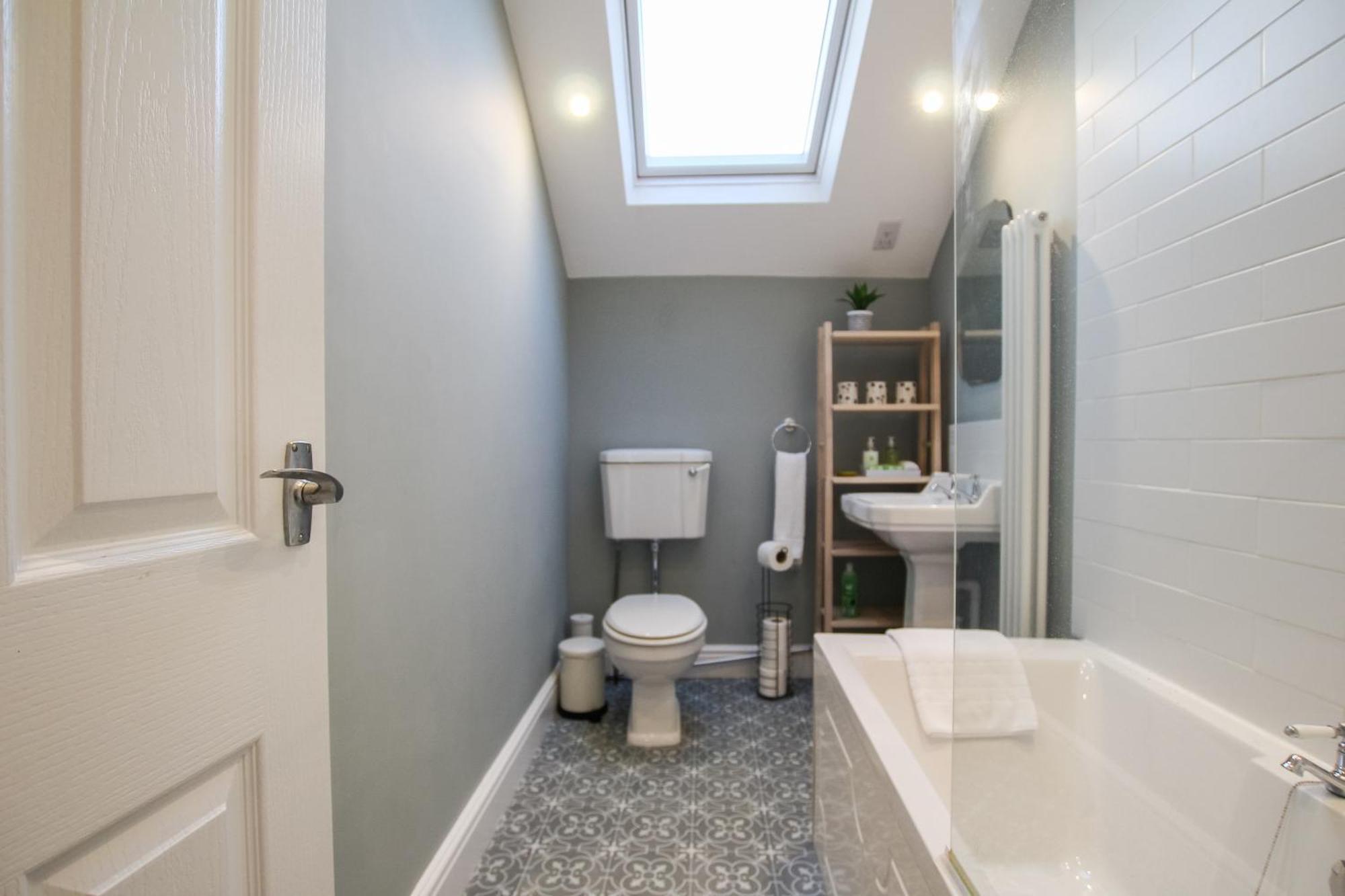 Fairways View - Spacious Apartment - Sleeps 6 - Lovely Views - By Rework Accommodation 호이레이크 외부 사진