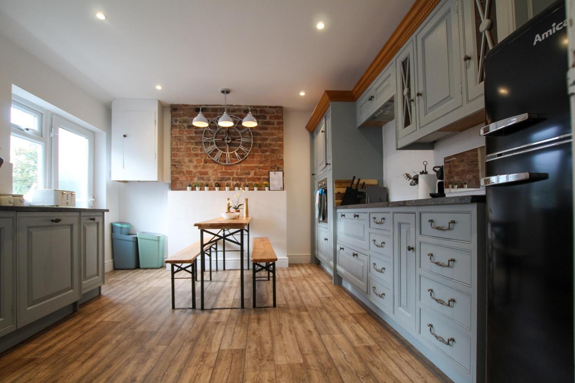 Fairways View - Spacious Apartment - Sleeps 6 - Lovely Views - By Rework Accommodation 호이레이크 외부 사진